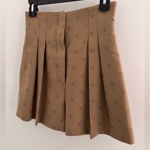 Fendi Wool Pleated Shorts - Never worn - Size 2 - Tan